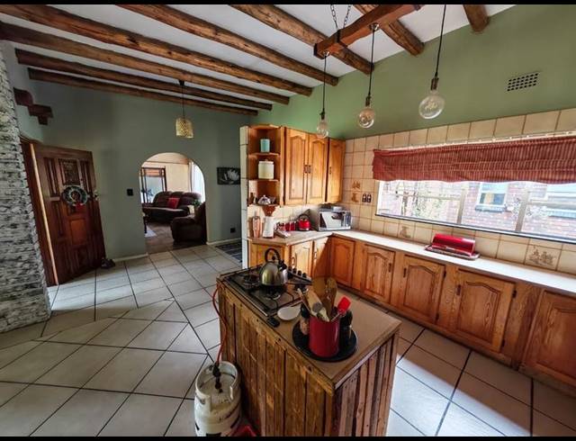 3 BEDROOM HOUSE FOR SALE IN VANDERBIJLPARK SE 7